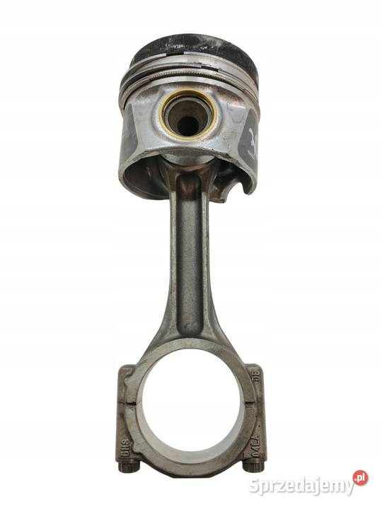 TŁOK 0811W 20 TDI VW Volkswagen Touran III 2015