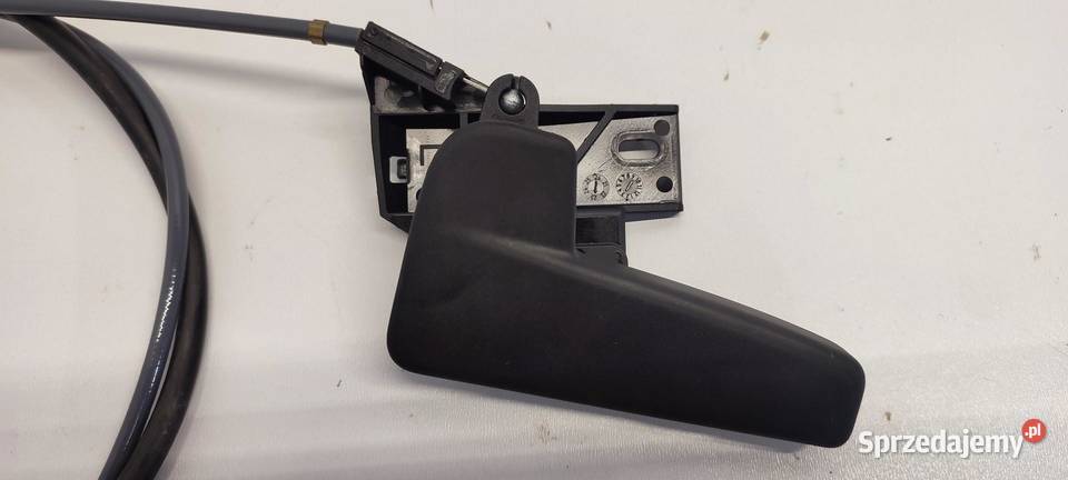 CUPRA FORMENTOR LINKA RĄCZKA OTWIERANIA MASKI Wyposażenie wnętrza