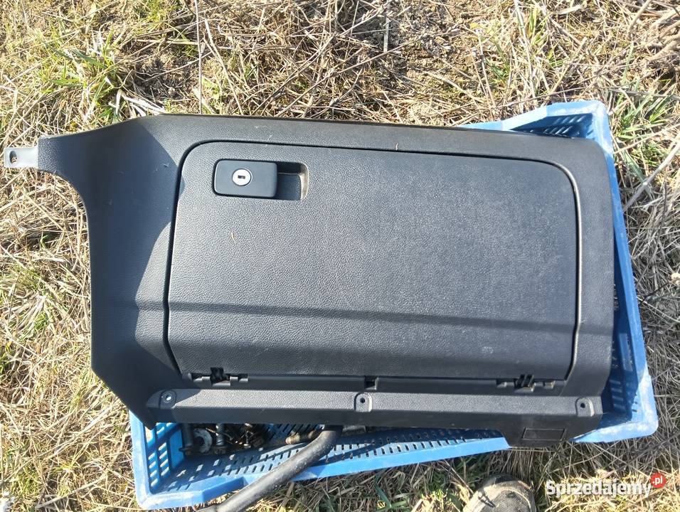 Schowek pasażera golf 6