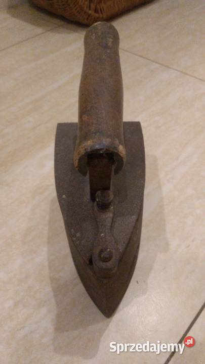 Żelazko na węgielantyk