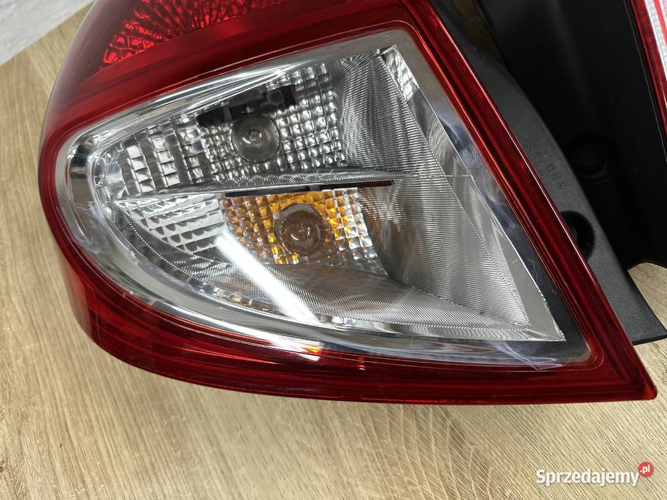 Renault Clio III 3 Lift Hatchback Lampy Tył Pszczyna sprzedam