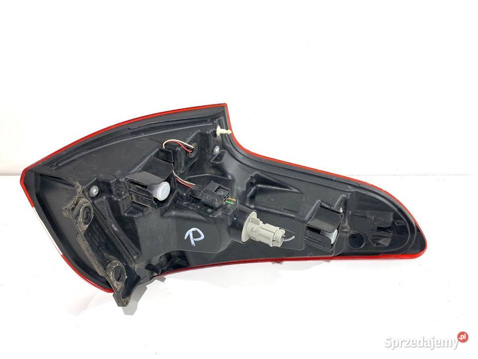 LAMPA PRAWY TYŁ NISSAN QASHQAI J11 Crossover