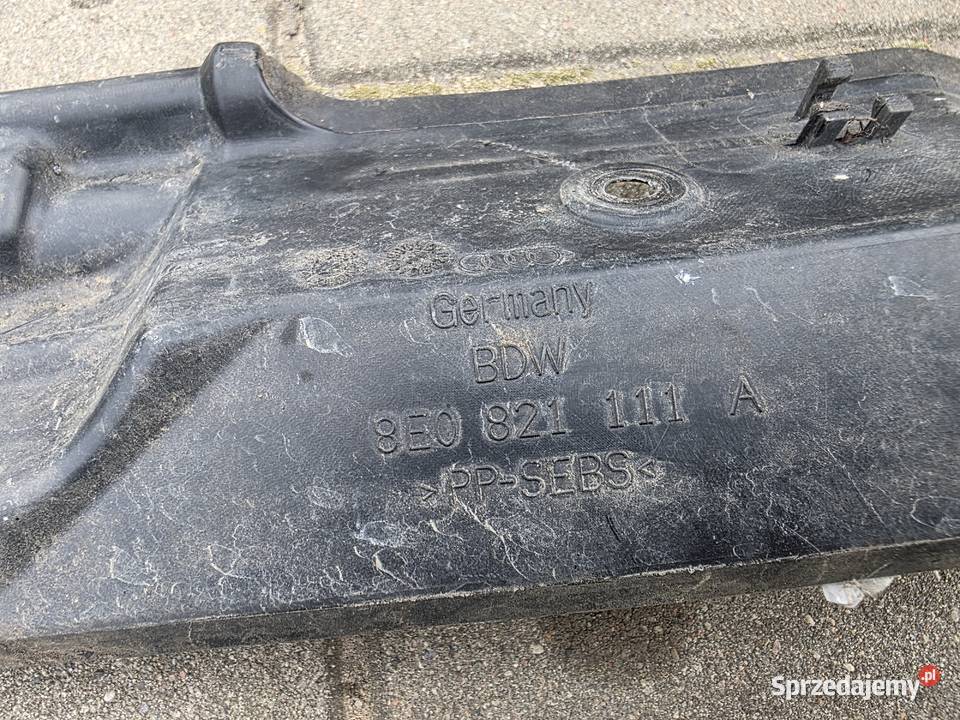 Wygłuszenie błotnika lewe Audi A4B6 19 TDI Rok produkcji 2001 Iława