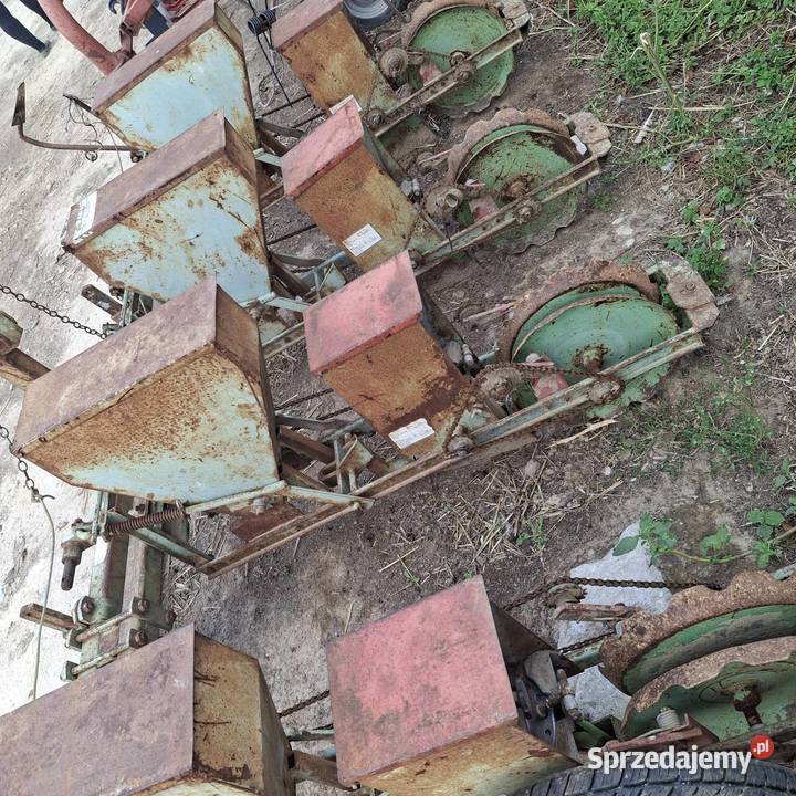 Sprzedam przyczepę samozbierająca i siewnik do Bystrzejowice Pierwsze