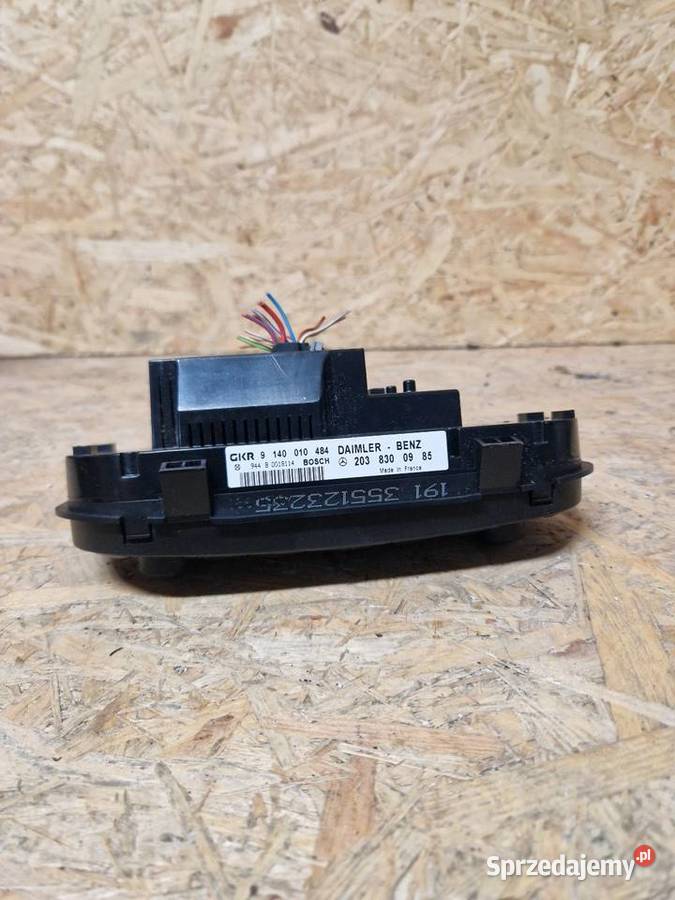 Panel nawiewu mercedes w203 2038300985 osobowe sprzedam