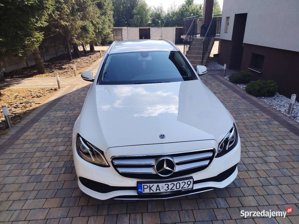 Mercedes E klasa Rok produkcji 2018 sprzedam