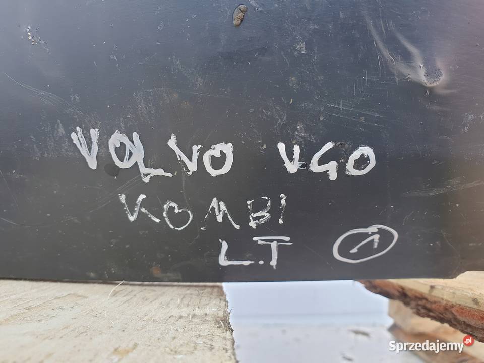 Volvo V40 I TYLNE LEWE NADKOLE Lewy tył kierowcy Janów