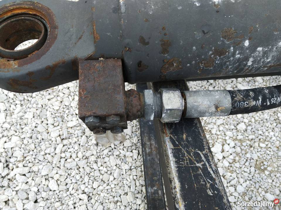 Siłownik Volvo EC 180 210 220 230 240 140 145 Części do maszyn budowlanych świętokrzyskie Kielce