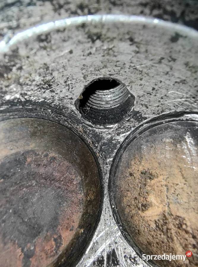 Lewa głowica Ural M66 M67 Cylindry, głowice, pierścienie Leszno