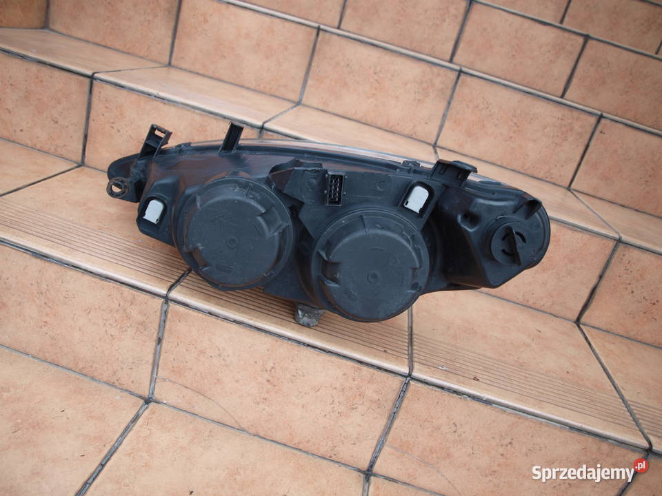 Peugeot 307 lampa prawa przód 2001 2005r europa lampy przednie Kalisz sprzedam