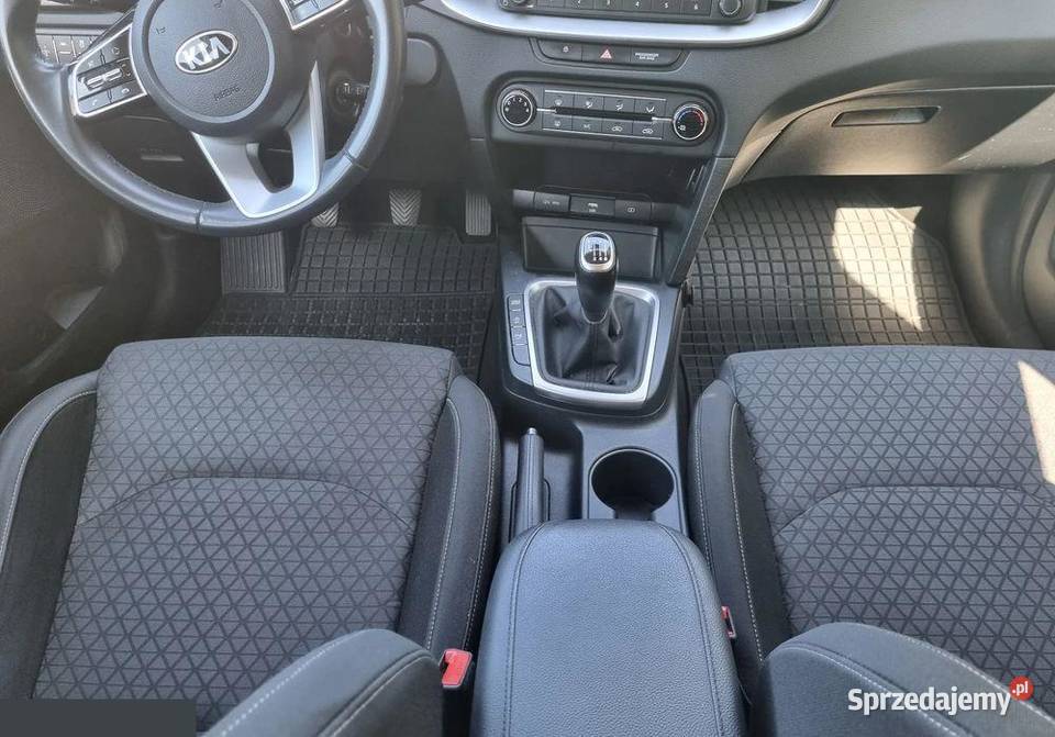 Kia Ceed 16 CRDI Hybryda MHEV 135 2021r sprzedam