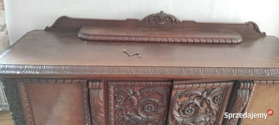 Neorenesansowa komoda na lwich łapach rzeźbiona Sypniewo