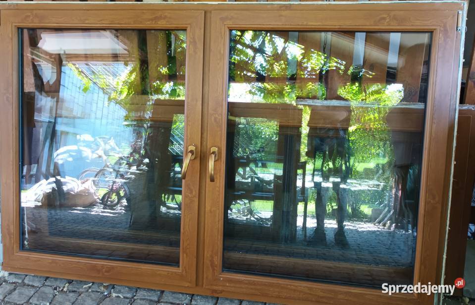 Sprzedam okna kolor jasny dąb