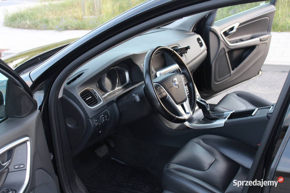 Volvo V60 lift 2016 20 turbo benzyna 245 automat Gdańsk