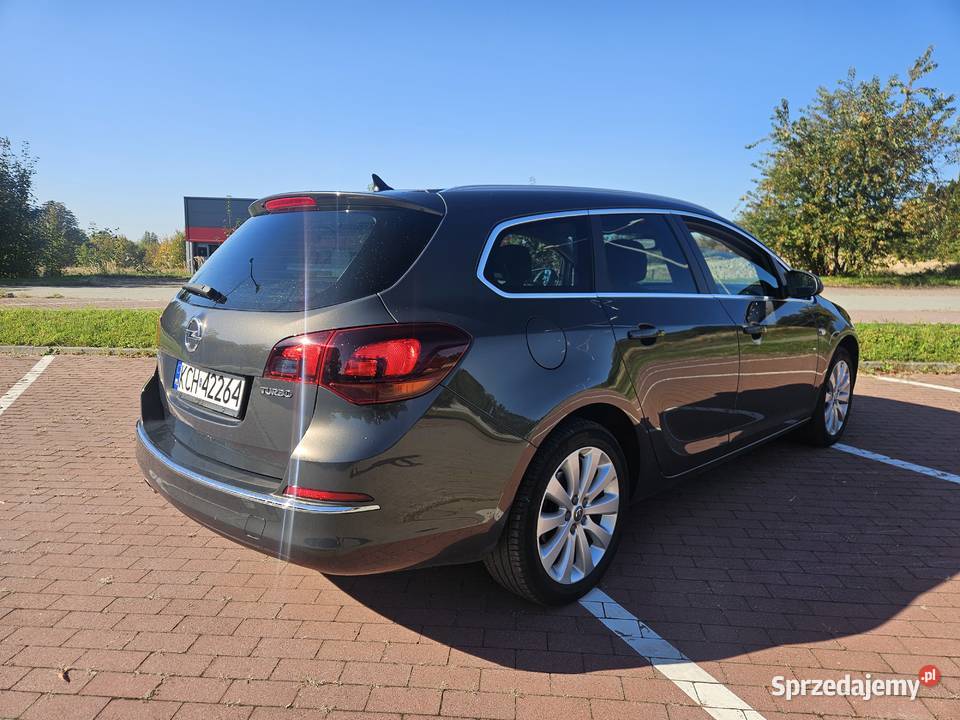 Opel Astra J Sports Tourer INNOVATION Model 2014 Libiąż sprzedam