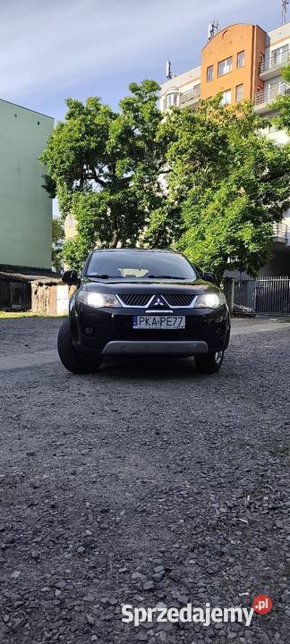 Mitsubishi Outlander 2 7 osób Rockford Fosgate radio