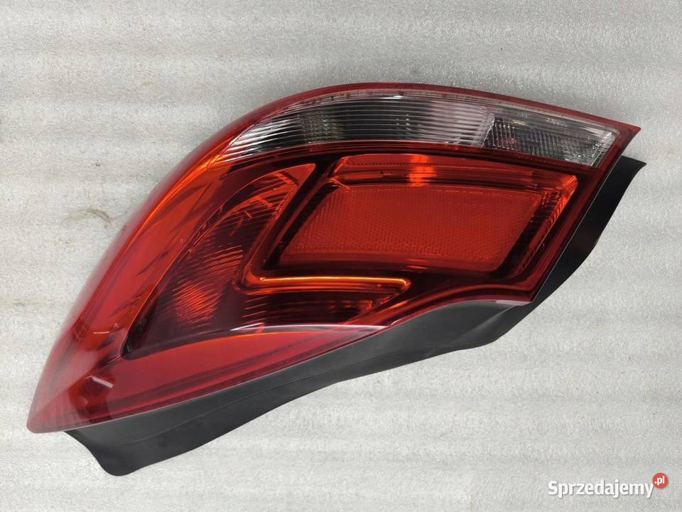 LAMPA PRAWY TYŁ OPEL INSIGNIA A