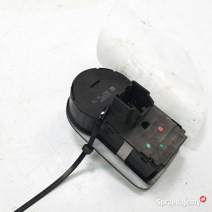 WŁĄCZNIK ŚWIATEŁ OPEL CORSA D 13310330 Pozostałe