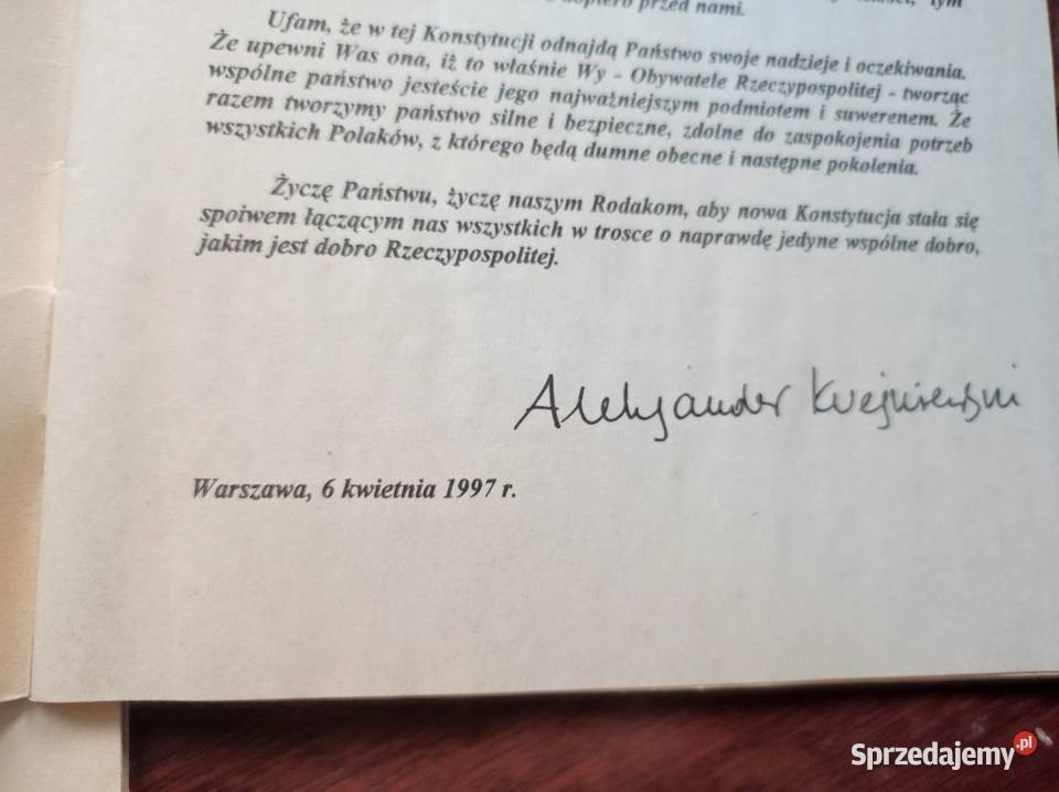 Konstytucja Rzeczypospolitej Polskiej podpisana Rok wydania 1997 Proza i poezja Kielce