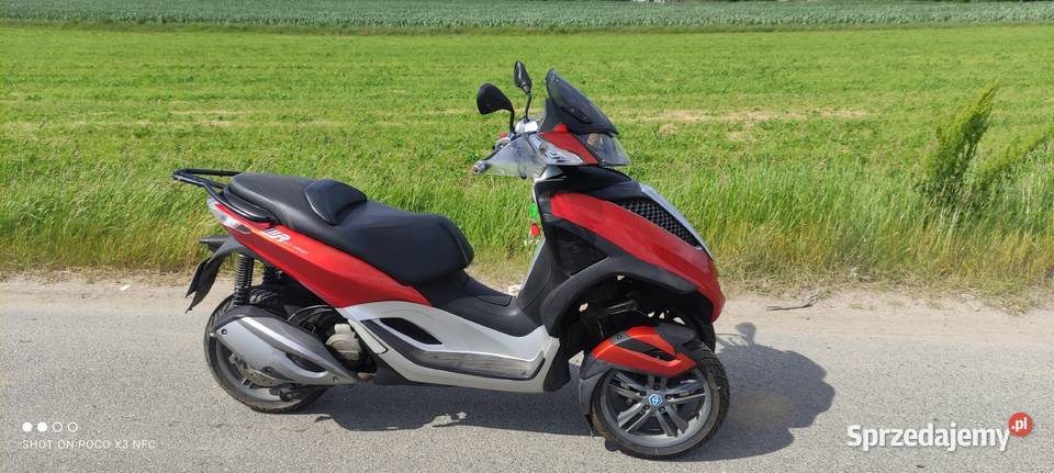 PIAGGIO MP 3 Youbank 125 przebieg 28 000 2011 nieuszkodzony