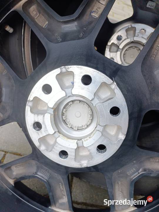 Opony felgi RAM 1500 R22 oryginalne MOPAR Samochodowe Czarny Las