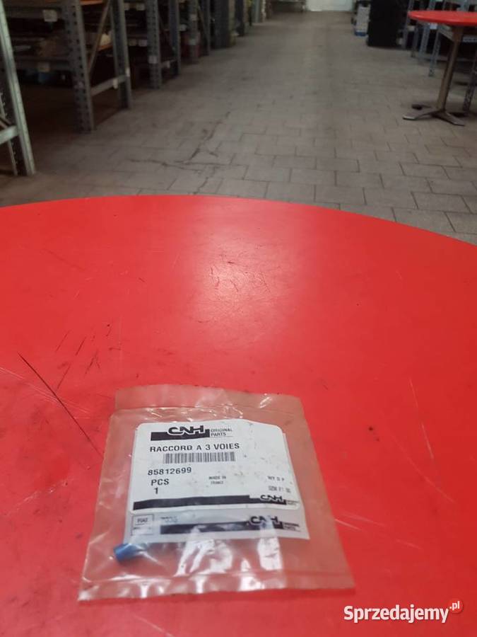 85812699 Rozdzielacz CNH Holland Sulechów