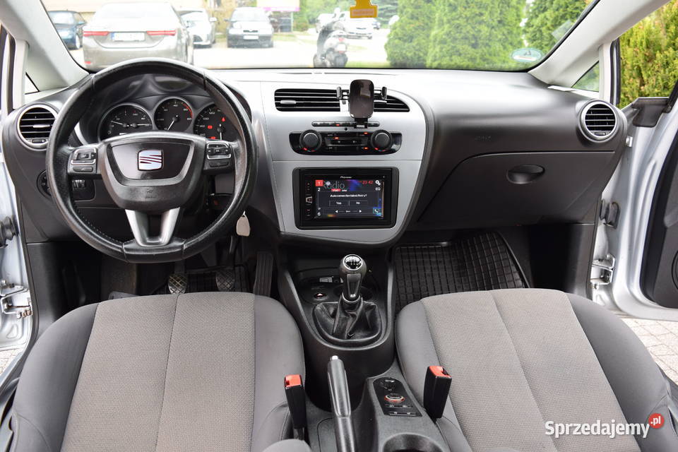 SEAT LEON 100Bezwypadkowy 20TDI 140 Prywatnie Rok produkcji 2011 Olsztyn