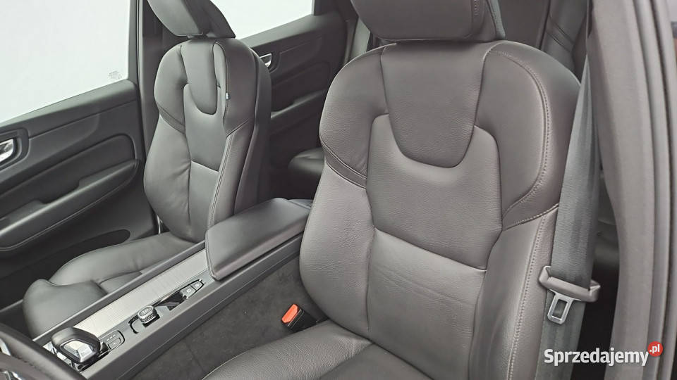 Volvo XC 60 B4 D Plus Dark aut Z Polskiego Warszawa