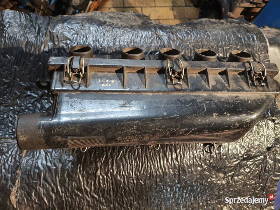 Mercedes 190 W201 filtr powietrza obudowa 25D Skarżysko-Kamienna