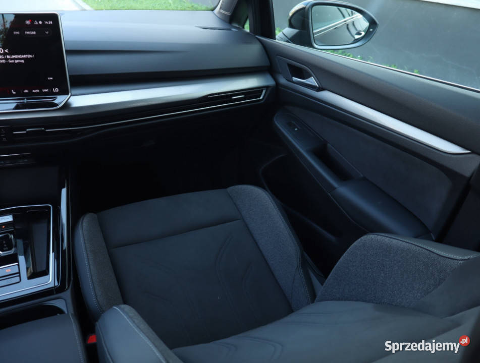 VW Golf 15 TSI sprzedam