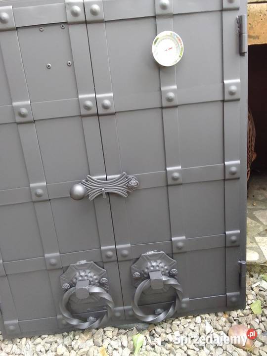 Drzwiczki do wędzarni ogrodowejwędzarnia i Góra