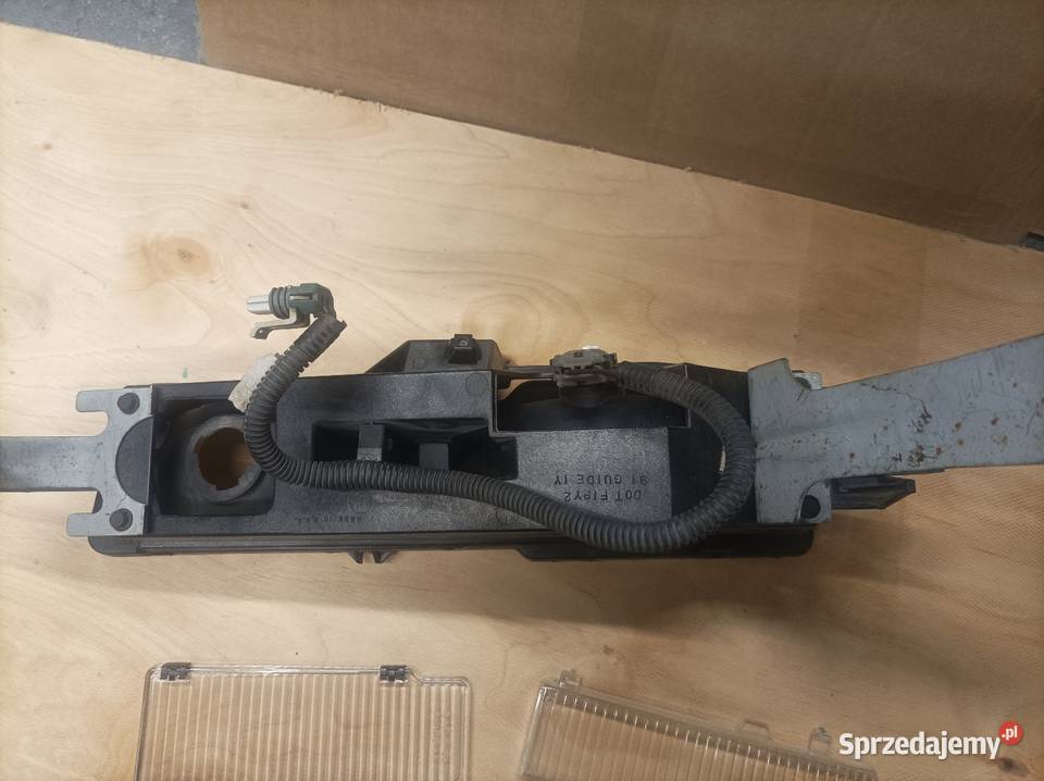 Lampa halogen prawy Corvette C4 lift 16515742 Wyszków