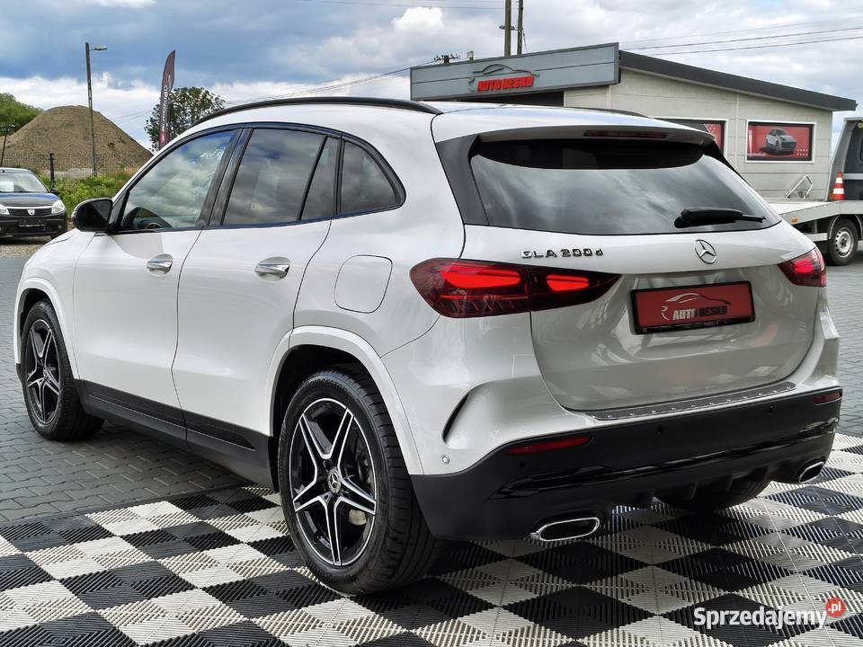 MERCEDESBENZ GLA 200D Pakiet AMG Jedyne 10000 wielofunkcyjna kierownica