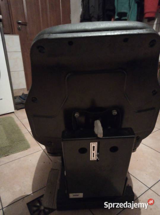 Zaczep dolny władymirec t25 i siedzenie gopard Librantowa sprzedam