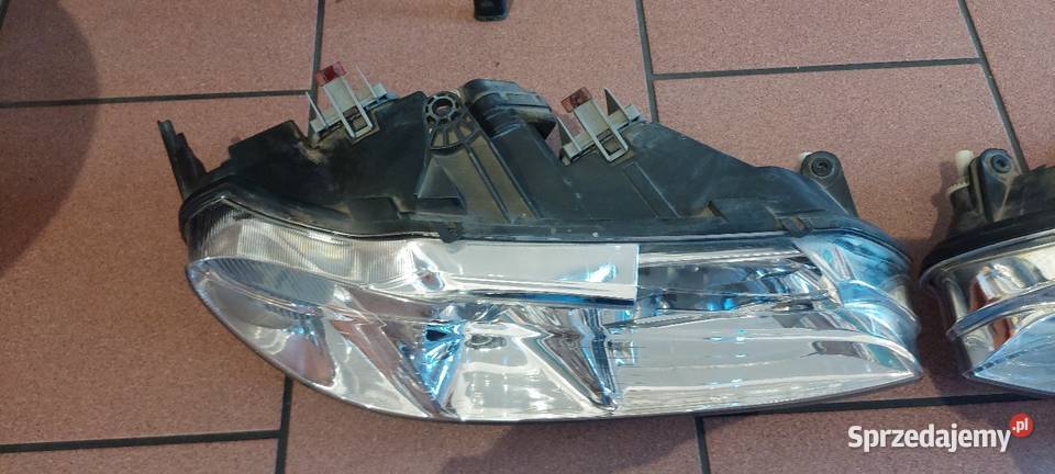 Komplet reflektorów przednich Peugeot 406 coupe Kalety sprzedam
