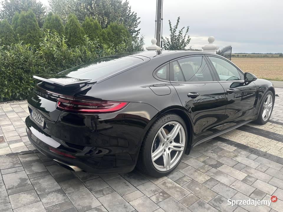 PORSCHE PANAMERA 4 Brzeg