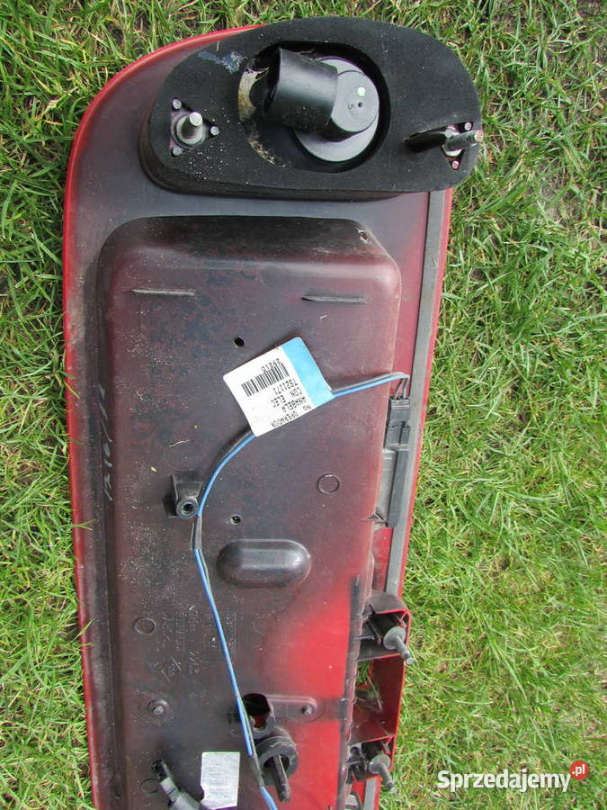 BLENDA KLAPY BAGAŻNIKA MEGANE