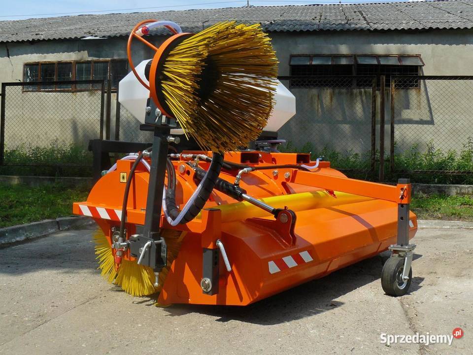 Zamiatarka komunalna ZML 200 system zraszania Akcesoria Stalowa Wola