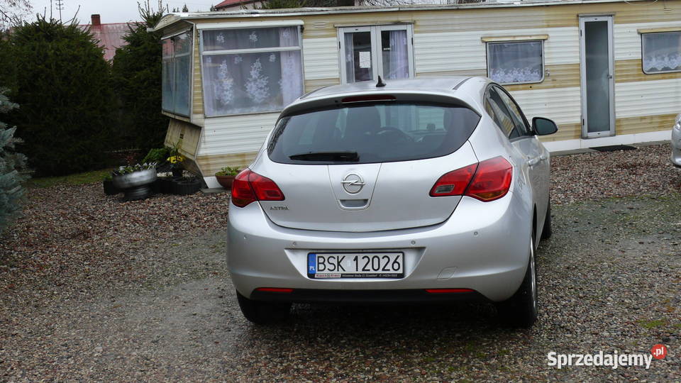 OPEL ASTRA J 16 benzyna 2011r Sokółka