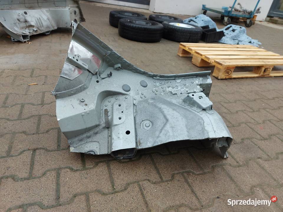 Audi Q7 II Nadkole próg tył lewy LM7P