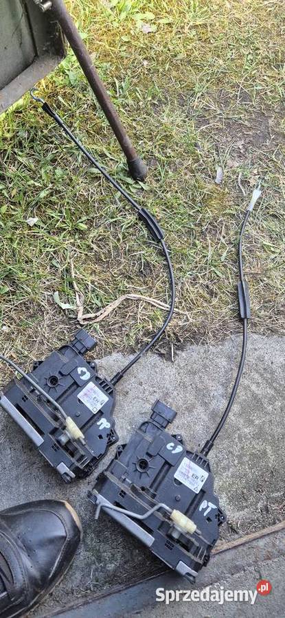 centralny zamek corsa d prawy tyłprawy przod Bełchatów
