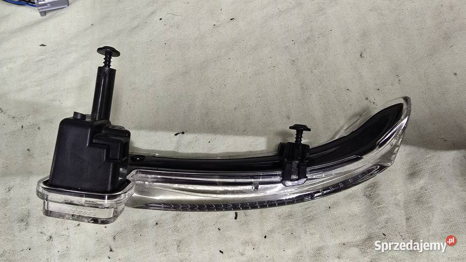 Lewy migacz lusterka Kadjar lift Łask sprzedam