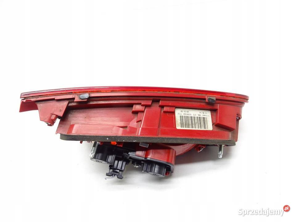 LAMPA PRAWA PRAWY TYŁ TYLNA W KLAPE AUDI A4 B8 sprzedam