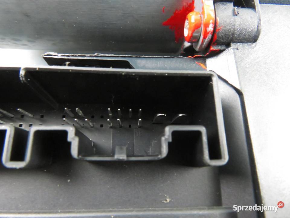 PODNOŚNIK SZYBY PRAWY PRZEDNI VW CADDY III osobowe