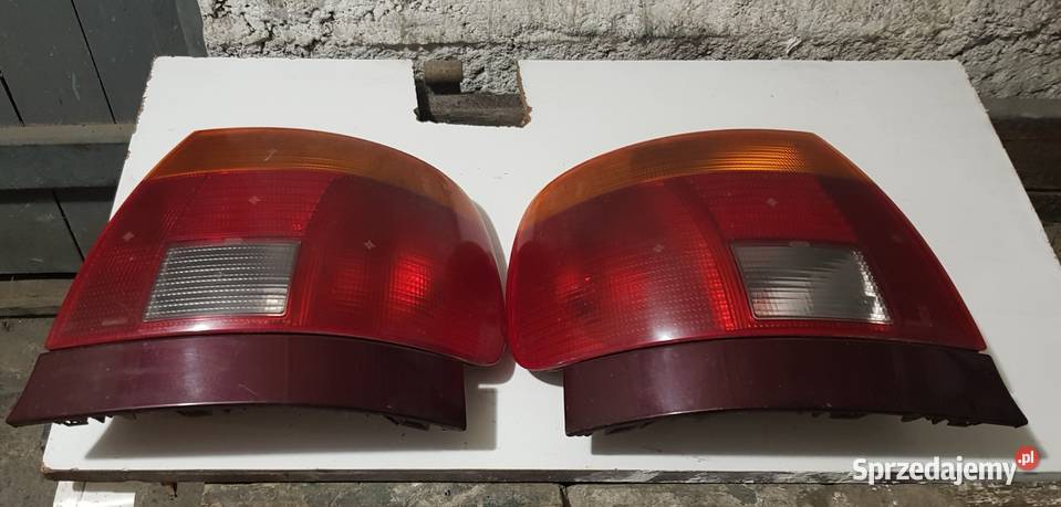 Audi A4 B5 Lampy Tylne Komplet 9499 R Oryginał dolnośląskie