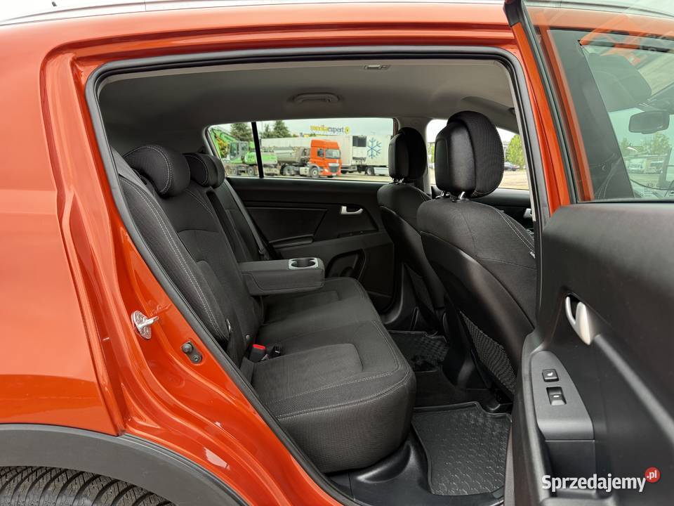 Kia Sportage 16 BENZYNA Klimatyzacja Nawigacja światła LED Konin
