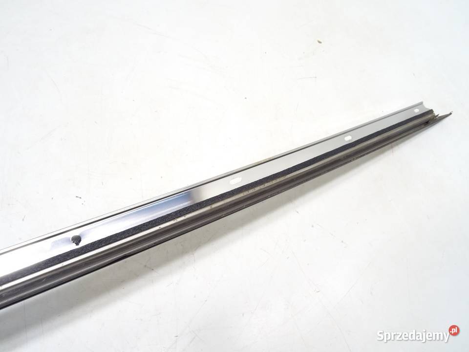 LISTWA DRZWI PRZÓD PRAWA LEXUS RC SportowyCoupe