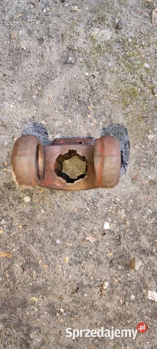 Jarzmo widełki wału napędowego Przeworno