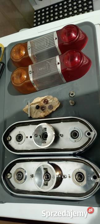 Skoda 706 RTO Tylne lampy kompletne