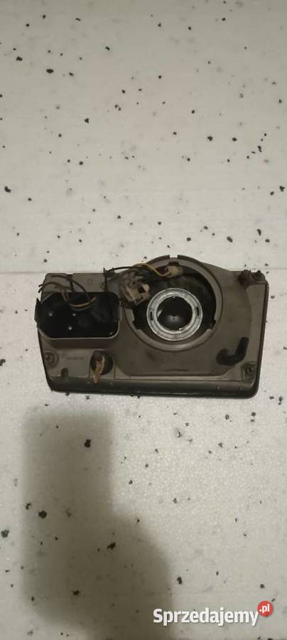 Lampa prawa Lancia Delta l 19791984 osobowe sprzedam